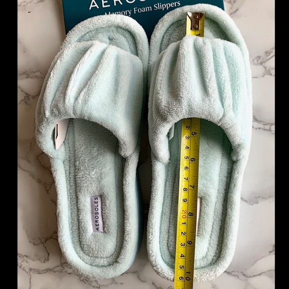 3/$45 ⭐️ AEROSOLES Ice Blue Velour Slippers SIZE X-Large (9.5-10.5) - Picture 7 of 8